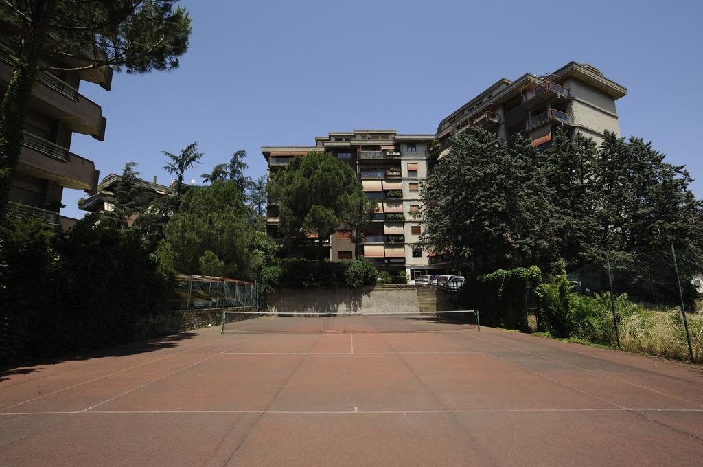 Residence Parco Salario Рим Екстериор снимка
