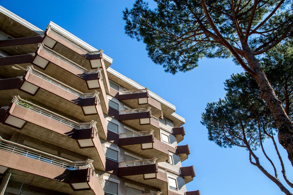 Residence Parco Salario Рим Екстериор снимка