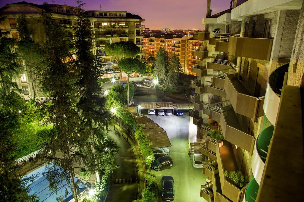 Residence Parco Salario Рим Екстериор снимка