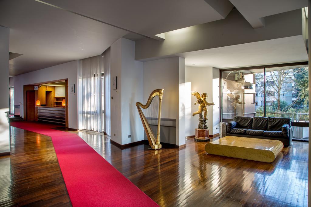 Residence Parco Salario Рим Екстериор снимка