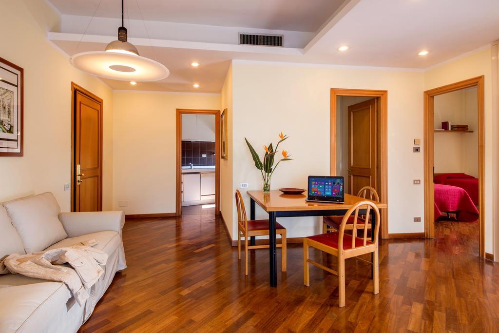Residence Parco Salario Рим Екстериор снимка